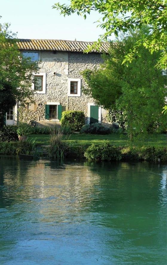 Mas Le Pont Des Aubes Bed & Breakfast ลีล-ซูร์-ลา-ซอร์ก ภายนอก รูปภาพ
