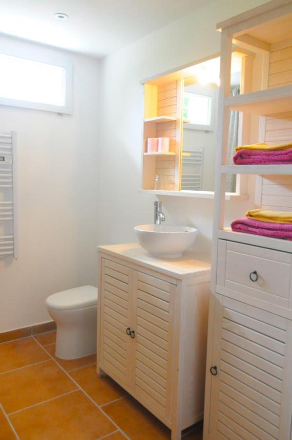 Mas Le Pont Des Aubes Bed & Breakfast ลีล-ซูร์-ลา-ซอร์ก ภายนอก รูปภาพ